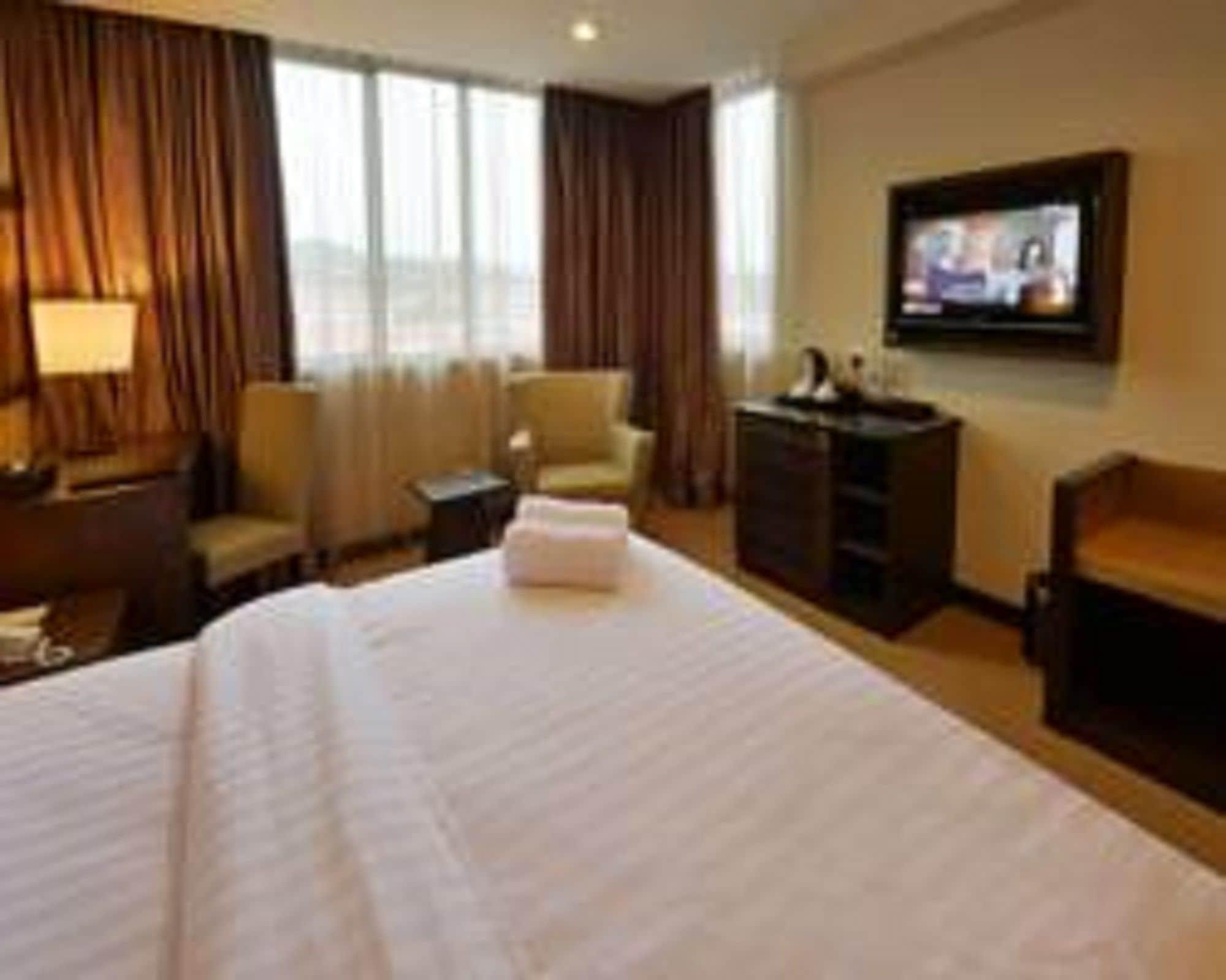 Lintas View Hotel Kota Kinabalu Exterior photo