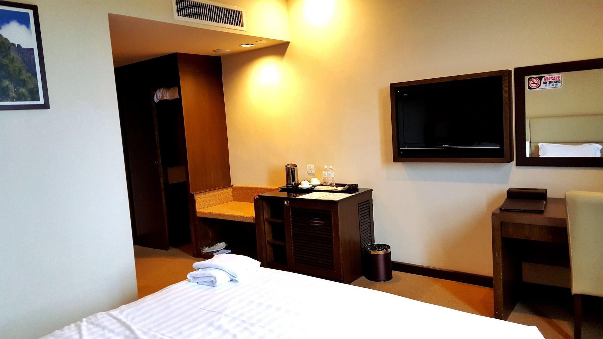 Lintas View Hotel Kota Kinabalu Exterior photo